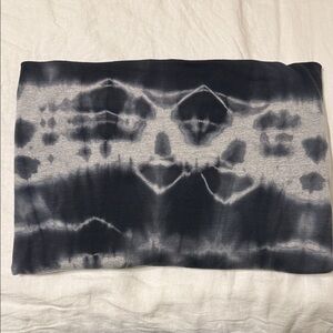 Tie-Dye Blue and Gray Scarf
